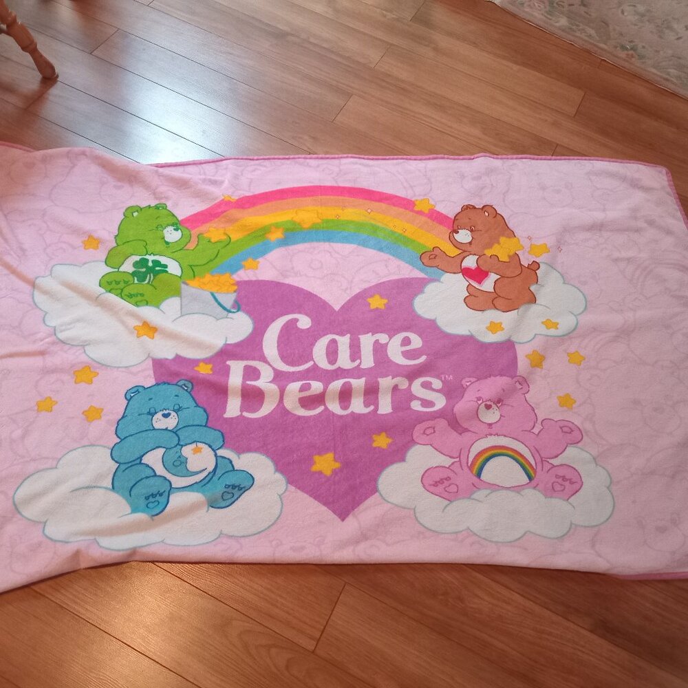 SHEIN x Care Bears Blanket